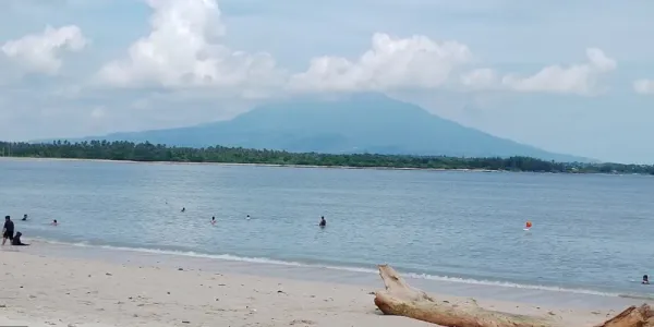 img of Bagus Beach Kalianda: Pesona Pantai Tropis di Lampung Selatan